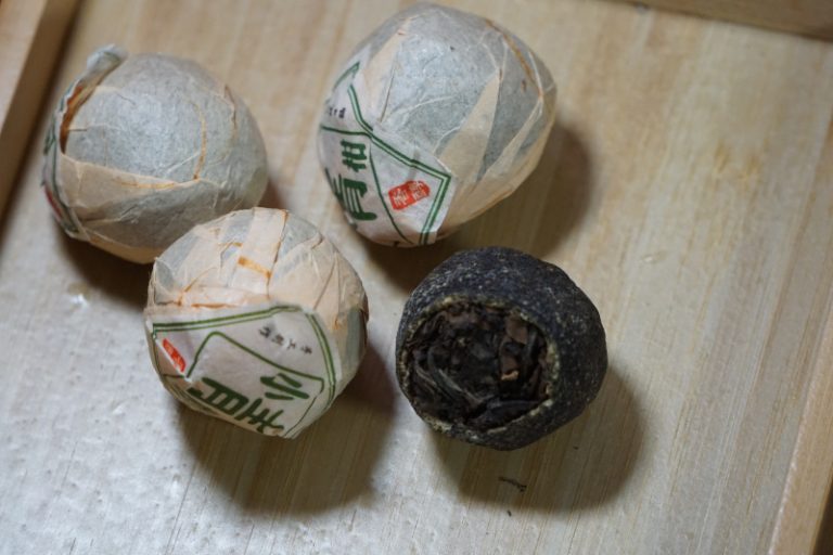 Yunnan Sourcing Fuding Shou Mei White Tea in King Orange
