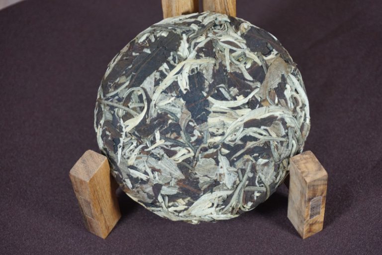 Yunnan Sourcing Imperial Grade Yue Guang Bai White Tea Cake