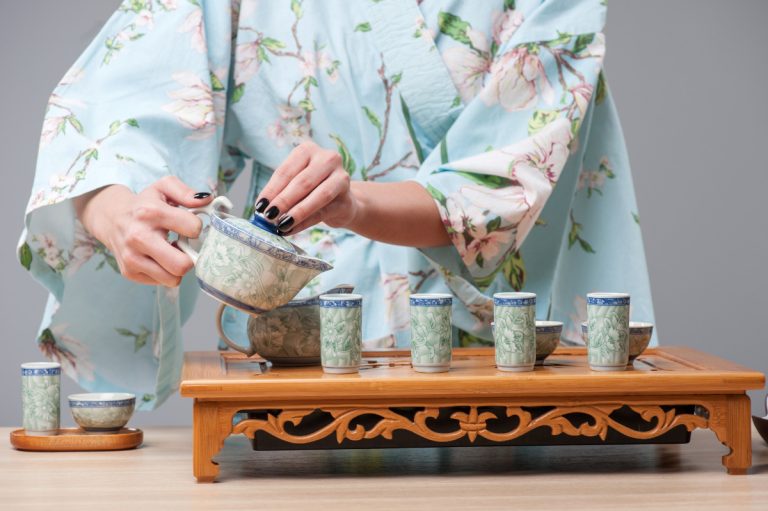 tea master performin japanese tea ceremony