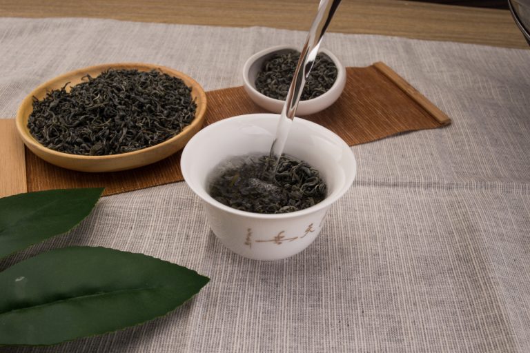 da hong pao tea in a gaiwan