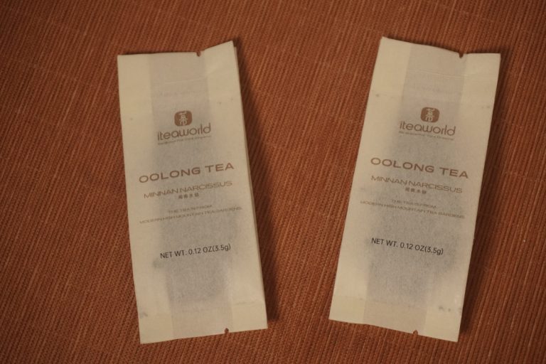 iTeaWorld Minnan Narcissus Oolong Tea packaging